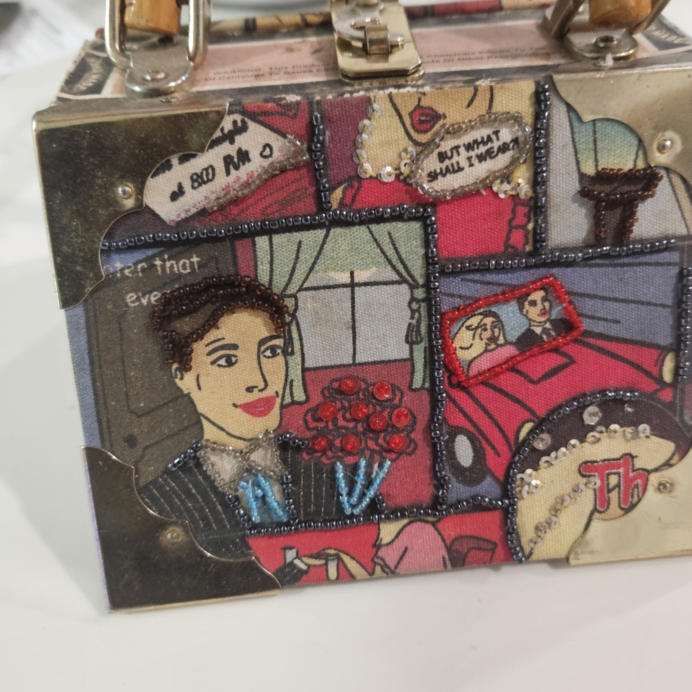 Handmade Unique Purse Romantic Comic Cigar Box Purse - Picture 14 of 16